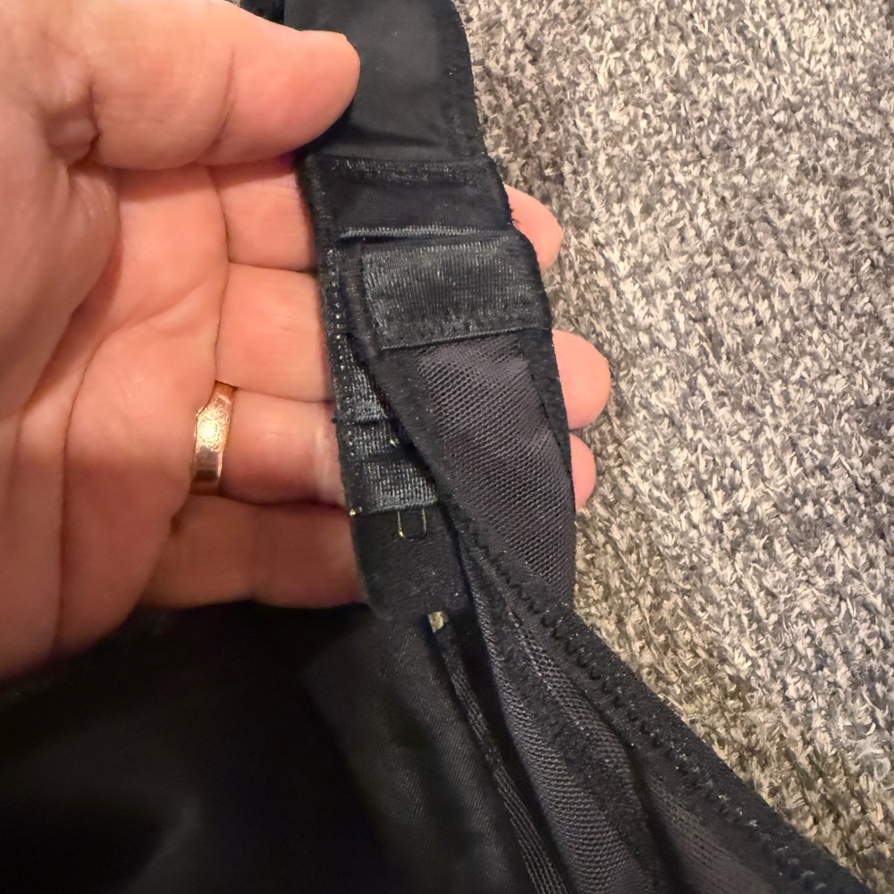 NWT Front-Closure Support Bra - Picture 11 of 11
